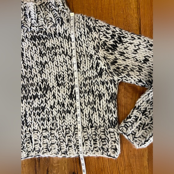 Ann Taylor Chunky Turtleneck Sweater in Black and White, Super Cozy, Sz Medium - Picture 5 of 7